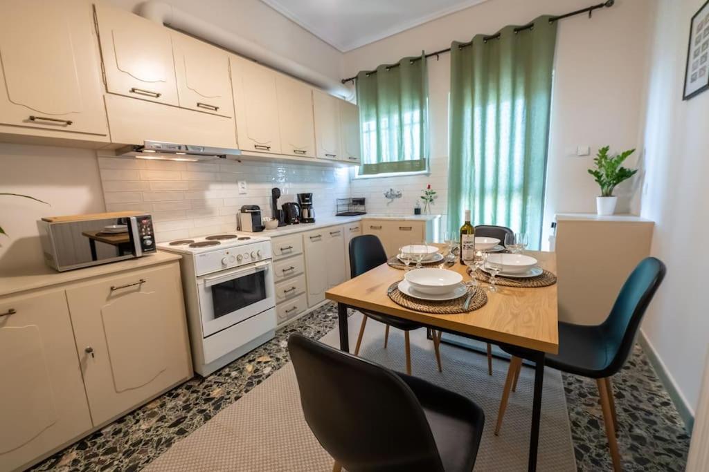 Nima'S House, Traditional Flat With Lake View Aitoliko Exteriér fotografie